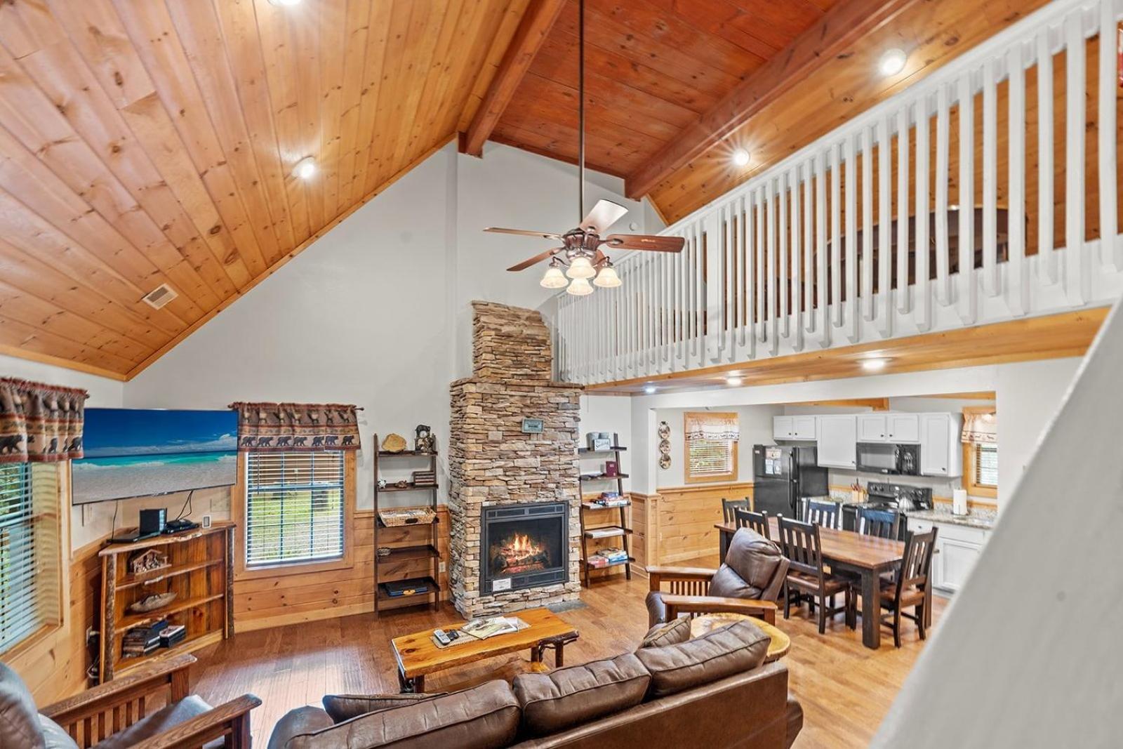 Sugar Bear Mountain﻿ Cabin Pigeon Forge Exterior photo